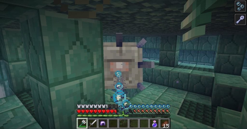 Elder guardian attacking in Minecraft